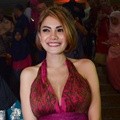 Nikita Mirzani Hadiri Resepsi Pernikahan Nuri Maulida dan Pandu Kesuma Dewangsa