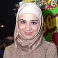 Shireen Sungkar Hadir di Resepsi Pernikahan Nuri Maulida dan Pandu Kesuma Dewangsa