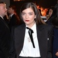 Lorde Bergaya Androgini