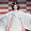 Miss Korea Seobin Lee Saat Sesi Kostum Nasional