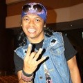 Candil Saat Jumpa Pers Trans TV