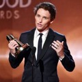 Eddie Redmayne Raih Piala Hollywood Breakout Performance Actor Award