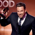 Ben Affleck Wakili Film 'Gone Girl' Terima Piala Hollywood Film Award