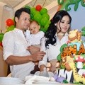 Christian Sugiono dan Titi Kamal Berbagi Kebahagiaan di Usia 1 Tahun Arjuna Zayan Sugiono