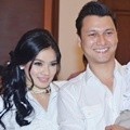 Titi Kamal dan Christian Sugiono Bersama Arjuna Zayan Sugiono