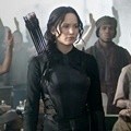 Katniss Everdeen Didukung oleh Rakyat Panem yang Tertindas