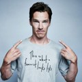 Benedict Cumberbatch Kenakan Kaos Feminist