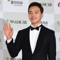Yeo Jin Goo di Red Carpet Grand Bell Awards 2014