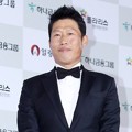 Yoo Hae Jin di Red Carpet Grand Bell Awards 2014