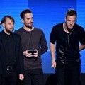 Imagine Dragons Raih Piala Favorite Alternate Artist