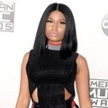 Nicki Minaj Datang dengan Rambut Hitam