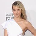 Taylor Schilling Hadiri American Music Awards 2014