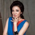 Gaya Sandara Park 2NE1 Saat Pemotretan Majalah Elle Edisi Desember 2014