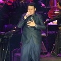 Tulus Saat Tampil di Konser 'Satu Indonesia'