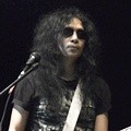 John Paul Ivan Tampil di Peluncuran Album Alf d'Bats