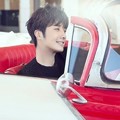 Gaya Jung Il Woo Saat Kemudikan Mobil