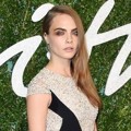 Cara Delevingne Hadir di British Fashion Awards 2014