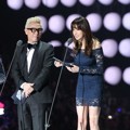 Yoon Jong Shin dan Kang Sora di MAMA 2014