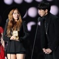 Soyu Sistar dan JungGiGo Raih Piala Best Collaboration