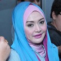 Eddies Adelia Saat Keluar dari Rutan Pondok Bambu