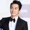 Song Seung Heon di Red Carpet Blue Dragon Awards 2014