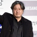 Choi Min Sik di Red Carpet Blue Dragon Awards 2014