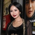 Laudya Cynthia Bella di Gala Premier Film 'Assalamualaikum Beijing'