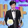 Yoo Jae Seok Raih Piala Daesang
