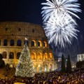 Kemeriahan Pesta Kembang Api di Colosseum, Italia