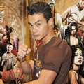 Agung Saga di Jumpa Pers Film 'Kacaunya Dunia Persilatan'