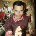 Darius Sinathrya di Jumpa Pers Film 'Kacaunya Dunia Persilatan'