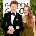 Eddie Redmayne dan Hannah Bagshawe di Red Carpet Golden Globe Awards 2015