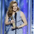 Amy Adams Raih Piala Lead Actress in a Motion Picture - Comedy or Musical