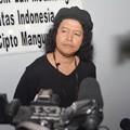 Andrea Hirata Ditemui di RSCM