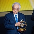 Hiroshi Kagawa Raih Piala FIFA Presidential Award
