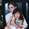 Mulan Jameela Bersama Safeea di Kediamannya
