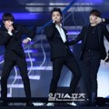 Penampilan Winner di Golden Disk Awards 2015