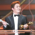 Huh Gak Raih Piala Best OST Award