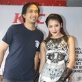 Piyu Padi dan Indah Dewi Pertiwi Saat Launching Album 'Dejavu'
