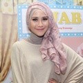 Zaskia Adya Mecca Hadiri Konferensi Pers Film 'Hijab'