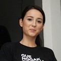 Julie Estelle di Lokasi Syuting Film 'Filosofi Kopi'