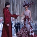 Mila Kunis dan Douglas Booth di Film 'Jupiter Ascending'