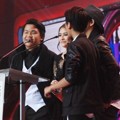 Prilly Latuconsina dan CJR di Infotainment Awards 2015
