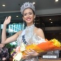 Elvira Devinamira Gelar Jumpa Pers Sepulang dari Ajang Miss Universe 2015