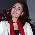 Feby Febiola di Peluncuran Novel Karya Sari Narulita 'Road to Love'