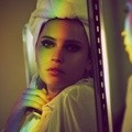Felicity Jones Berpose untuk Violet Grey Edisi Maret 2015