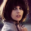 Felicity Jones Berpose untuk Violet Grey Edisi Maret 2015