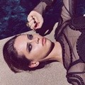 Felicity Jones Berpose untuk Violet Grey Edisi Maret 2015