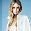 Rosie Huntington-Whiteley di Majalah Elle UK Edisi Februari 2015