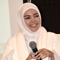 Dewi Sandra di Peluncuran Produk Rias Mata Wardah